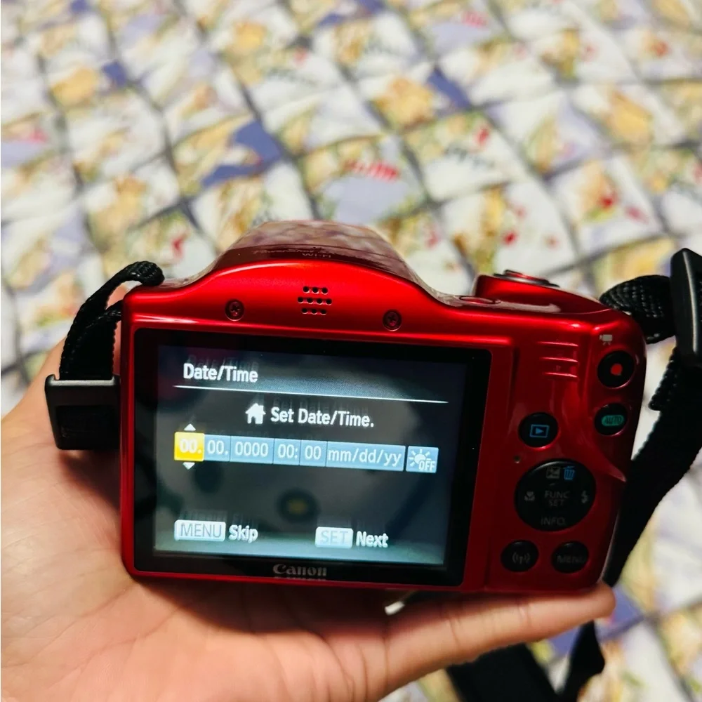 Canon PowerShot SX420 IS in Bold Red